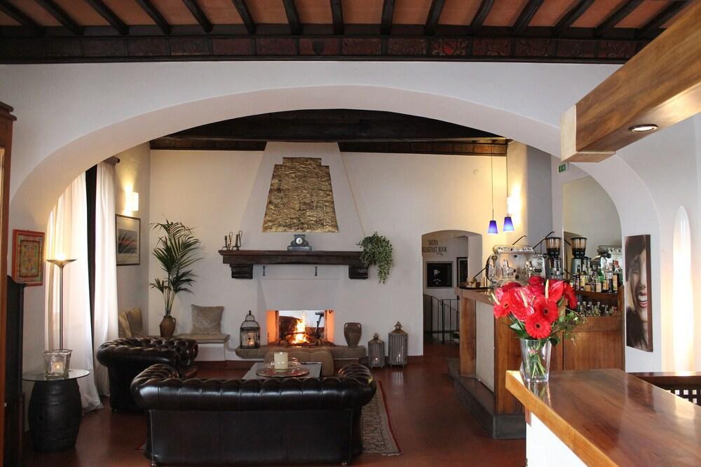 Hotel Charleston Spolète Extérieur photo