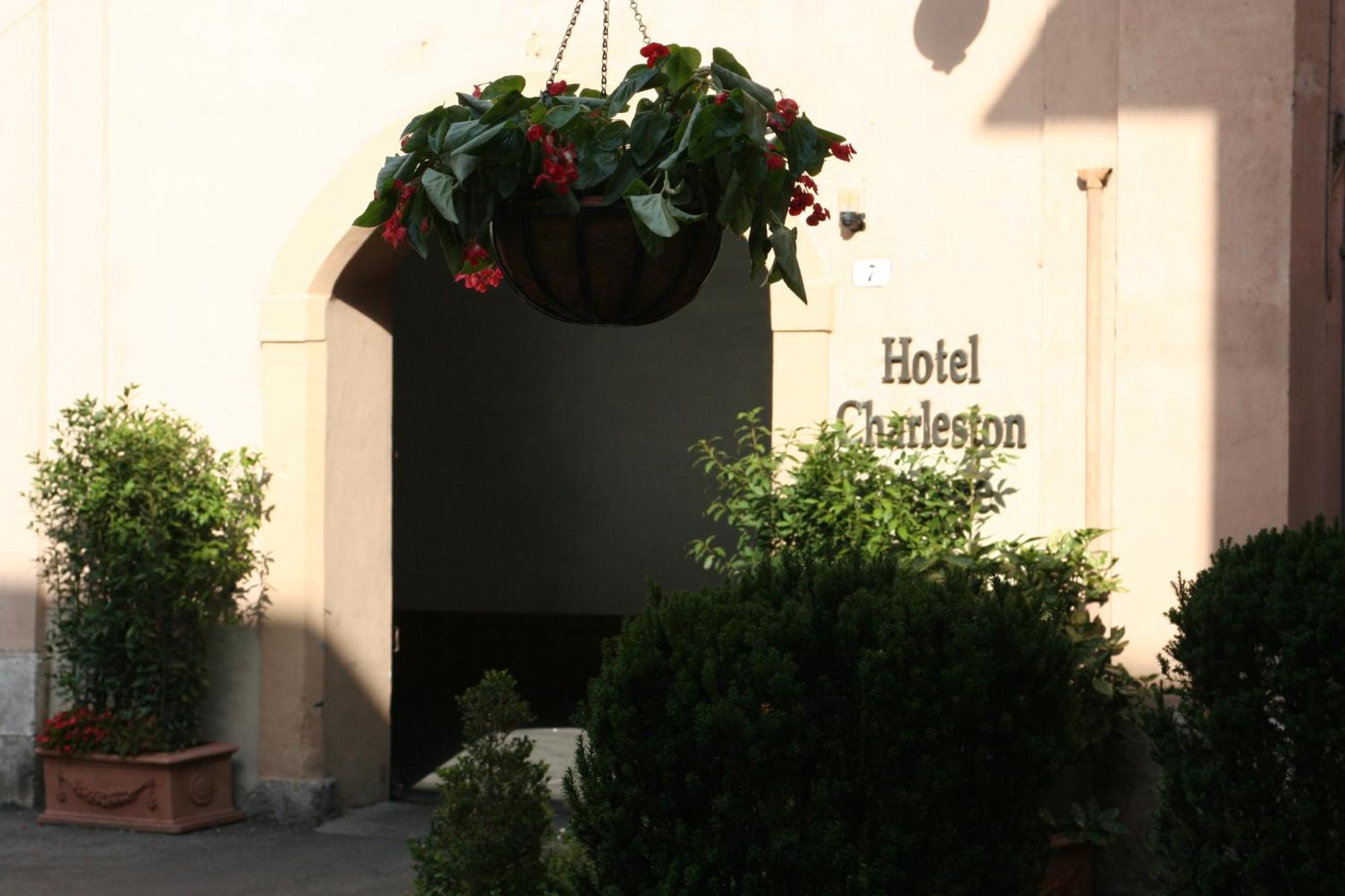 Hotel Charleston Spolète Extérieur photo