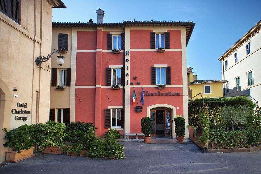 Hotel Charleston Spolète Extérieur photo